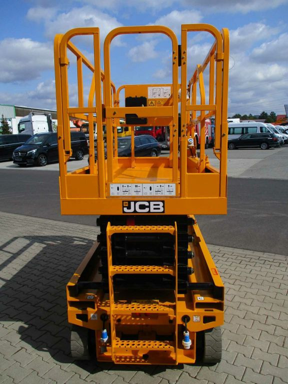 JCB S3246E Scherenbühne // 12m Arbeitshöhe - Šķērveida pacēlājs: foto 5 JCB S3246E Scherenbühne // 12m Arbeitshöhe - Šķērveida pacēlājs: foto 5