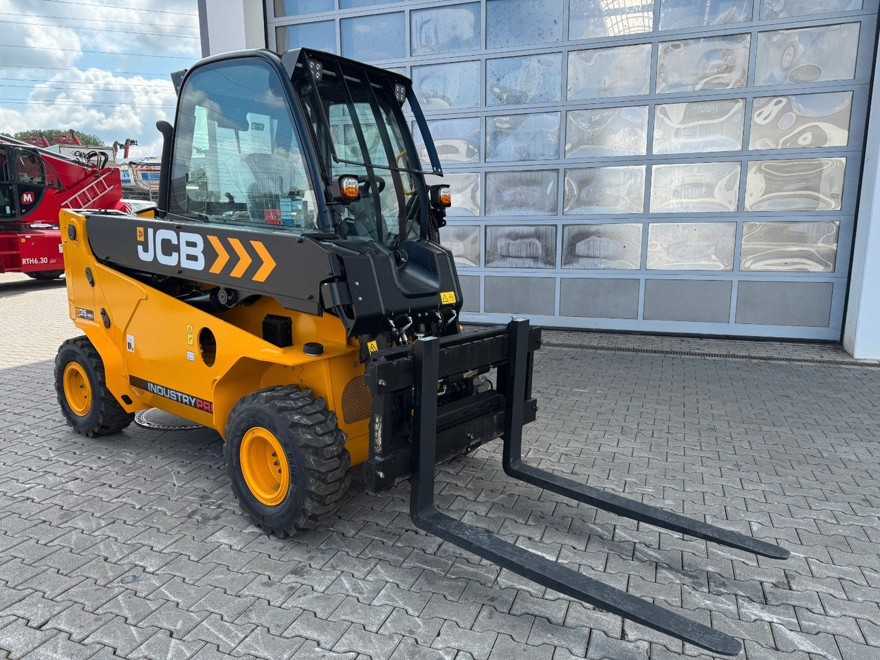 JCB TLT 35-26D 4WD Teletruck / NEU 2025 / SS - Teleskopiskais iekrāvējs: foto 2 JCB TLT 35-26D 4WD Teletruck / NEU 2025 / SS - Teleskopiskais iekrāvējs: foto 2