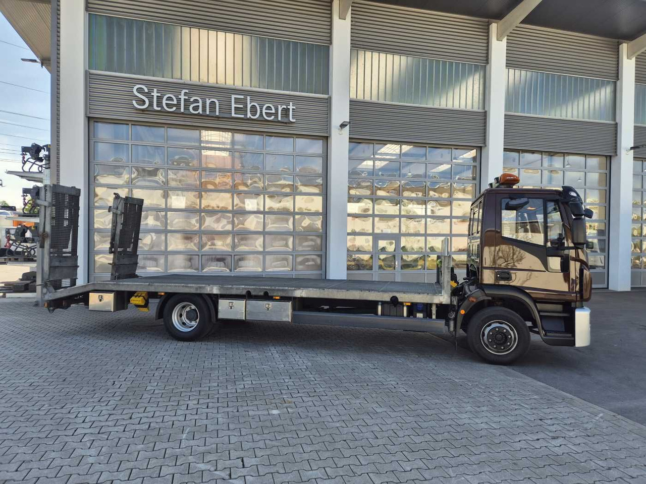 Iveco Eurocargo ML140E25/P Maschinentransporter Winde - Kravas automašīna: foto 5 Iveco Eurocargo ML140E25/P Maschinentransporter Winde - Kravas automašīna: foto 5