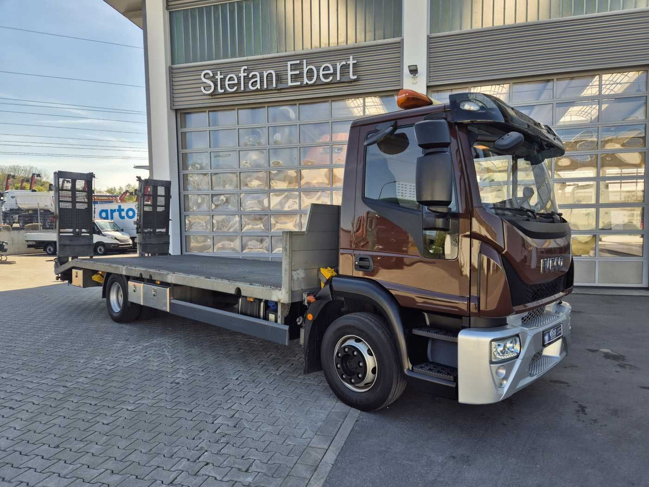 Iveco Eurocargo ML140E25/P Maschinentransporter Winde - Kravas automašīna: foto 3 Iveco Eurocargo ML140E25/P Maschinentransporter Winde - Kravas automašīna: foto 3