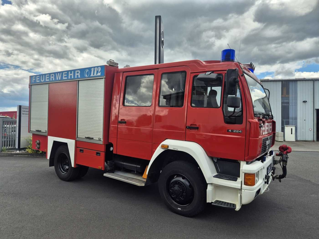 MAN 14.224 4x4 TLF 16/29 Tanklöschfahrzeug Feuerwehr - Kravas automašīna: foto 4 MAN 14.224 4x4 TLF 16/29 Tanklöschfahrzeug Feuerwehr - Kravas automašīna: foto 4