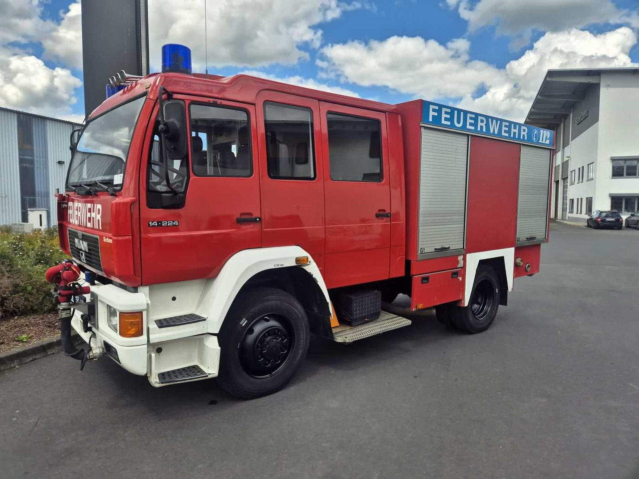 MAN 14.224 4x4 TLF 16/29 Tanklöschfahrzeug Feuerwehr - Kravas automašīna: foto 3 MAN 14.224 4x4 TLF 16/29 Tanklöschfahrzeug Feuerwehr - Kravas automašīna: foto 3