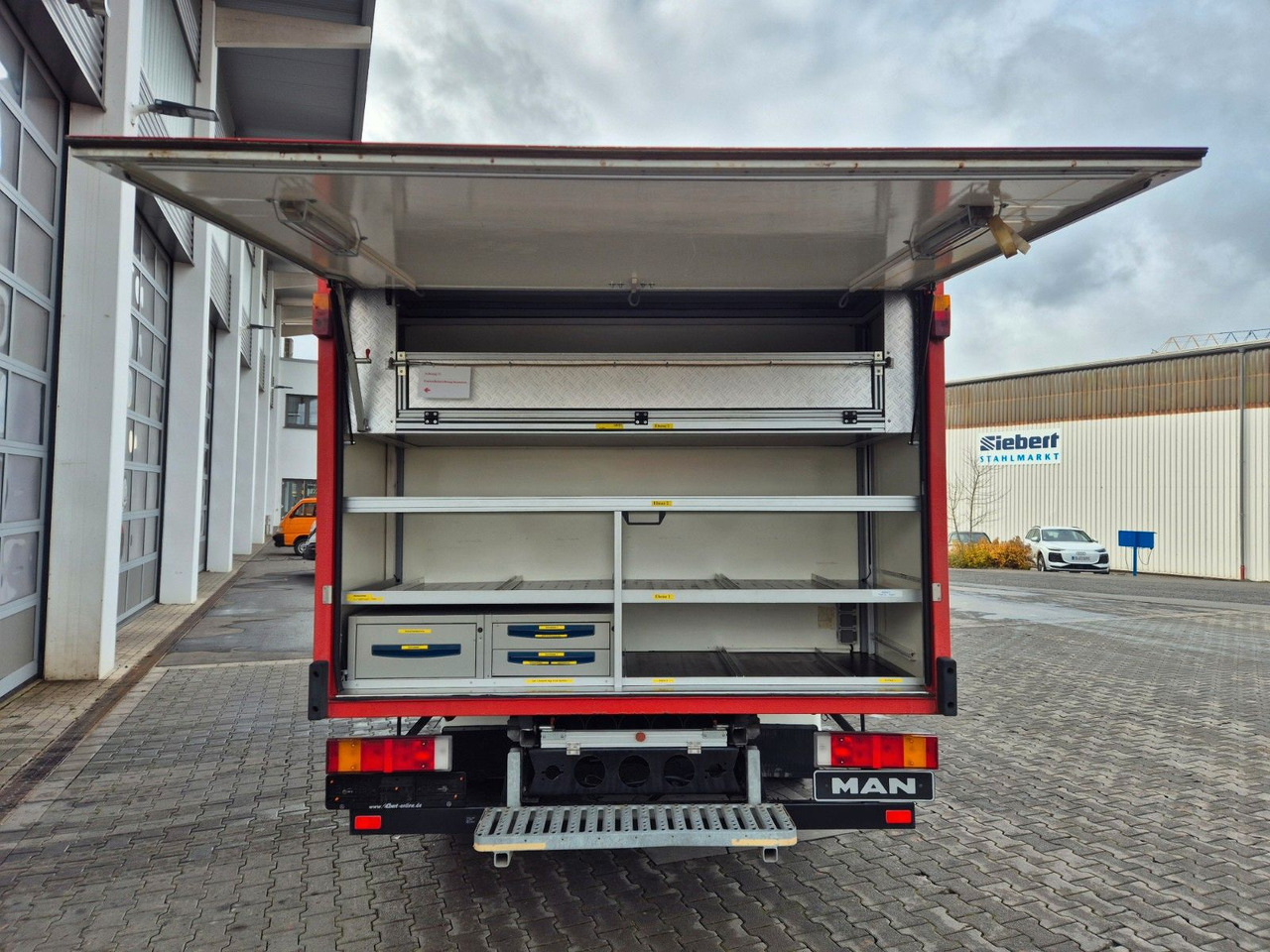 Kravas automašīna MAN LE 9.150 Feuerwehr Schmitz GW-6 Gerätewagen: foto 15