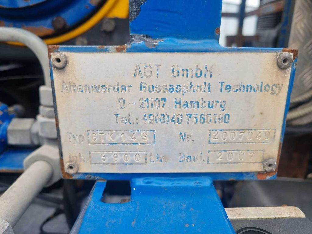 Kravas automašīna MAN TGA 26.400 6x2/4 Asphaltkocher GTK: foto 13