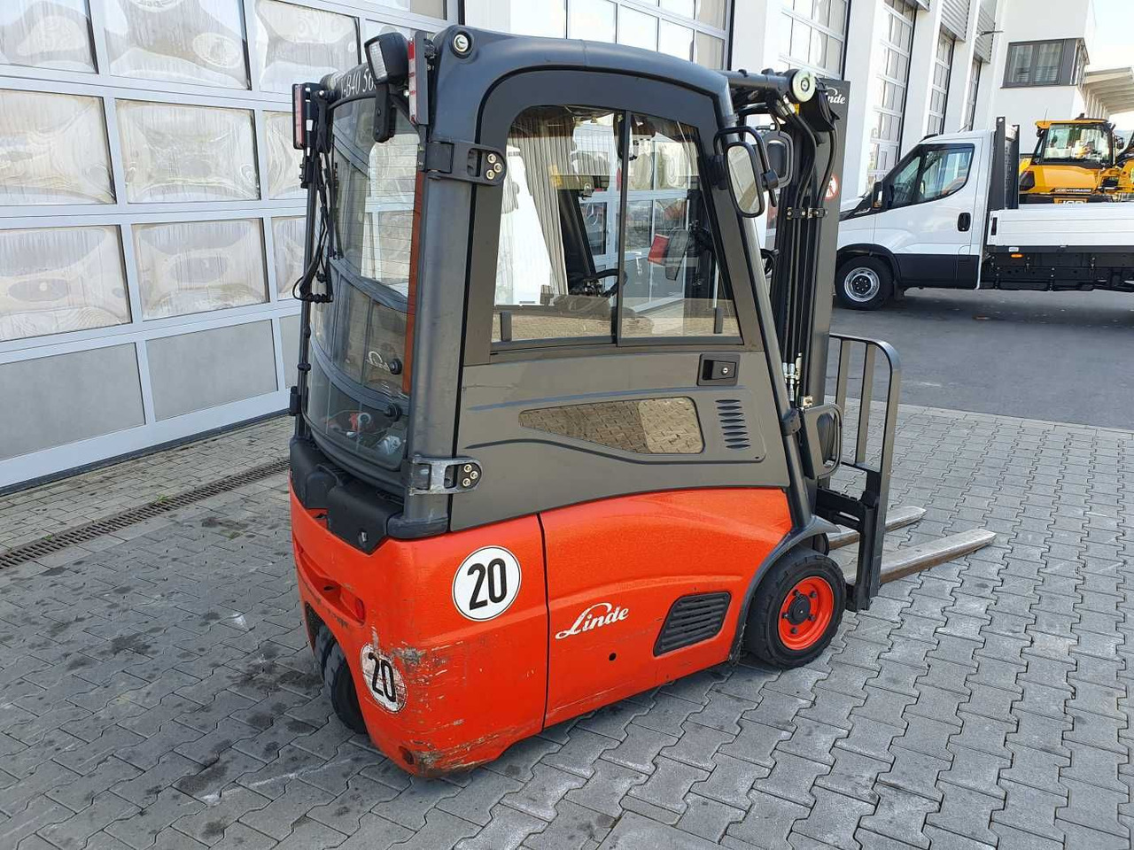 Linde E14 - 01 / Triplex: 4.00m! / SS / nur 3.405h! - Elektroiekrāvējs: foto 4 Linde E14 - 01 / Triplex: 4.00m! / SS / nur 3.405h! - Elektroiekrāvējs: foto 4