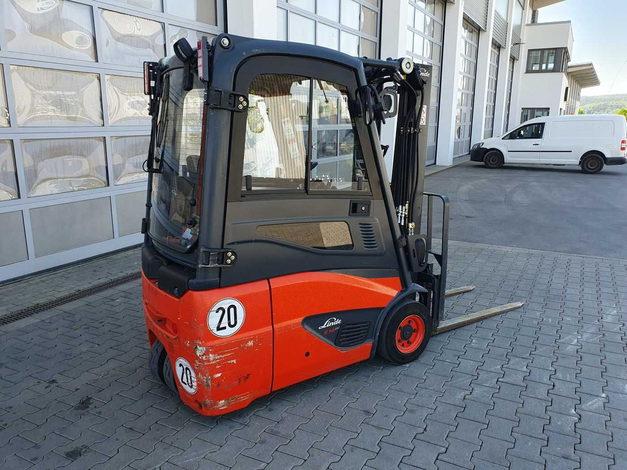 Linde E14 - 01 / Triplex: 4.10m! / SS / nur 2.899h! - Elektroiekrāvējs: foto 3 Linde E14 - 01 / Triplex: 4.10m! / SS / nur 2.899h! - Elektroiekrāvējs: foto 3