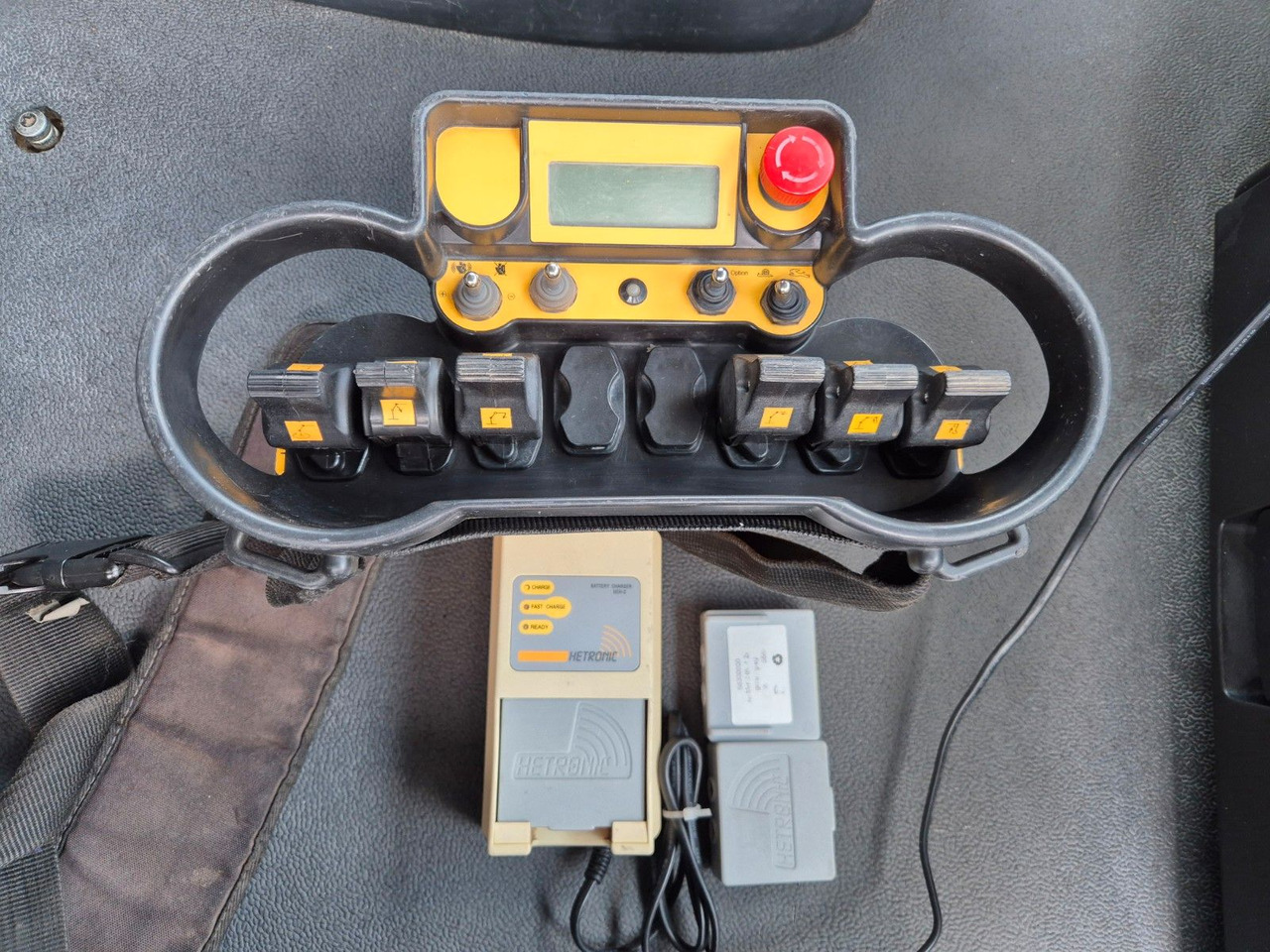 Kravas auto ar manipulatoru MAN TGS 35.360 8x4 BB Gormach 91000 TECH Funk: foto 10 Kravas auto ar manipulatoru MAN TGS 35.360 8x4 BB Gormach 91000 TECH Funk: foto 10