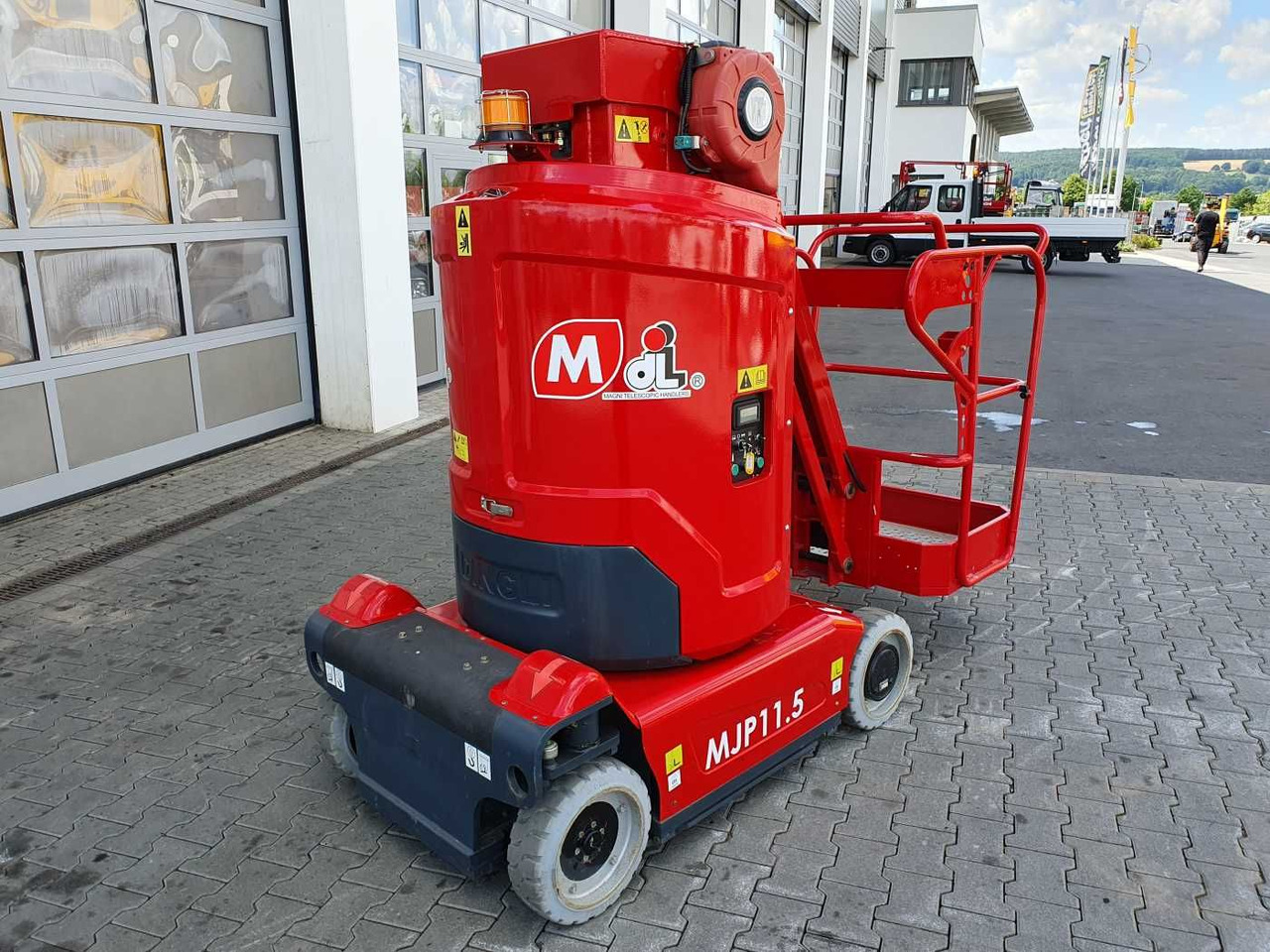 Magni MJP11.5 / Mastbühne / 11,2m! / nur 49h! - Autopacēlājs: foto 3 Magni MJP11.5 / Mastbühne / 11,2m! / nur 49h! - Autopacēlājs: foto 3
