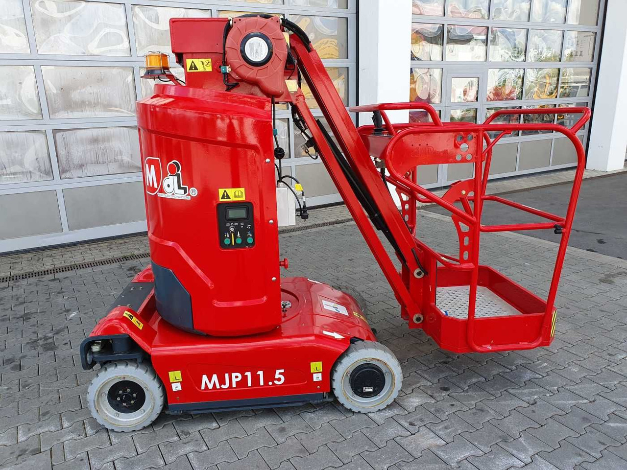 Magni MJP11.5 / Mastbühne / 11,2m! / nur 49h! - Autopacēlājs: foto 2 Magni MJP11.5 / Mastbühne / 11,2m! / nur 49h! - Autopacēlājs: foto 2