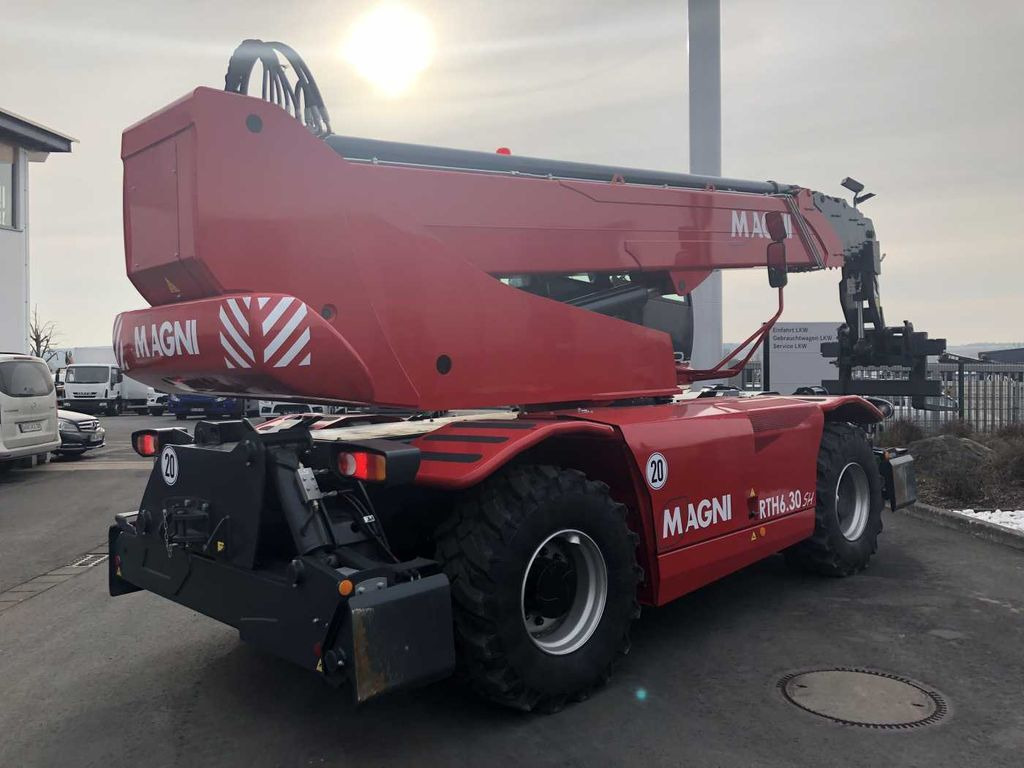 Magni RTH 6.30 SH-M/C Roto + Funk + Klima  - Teleskopiskais iekrāvējs: foto 5 Magni RTH 6.30 SH-M/C Roto + Funk + Klima  - Teleskopiskais iekrāvējs: foto 5