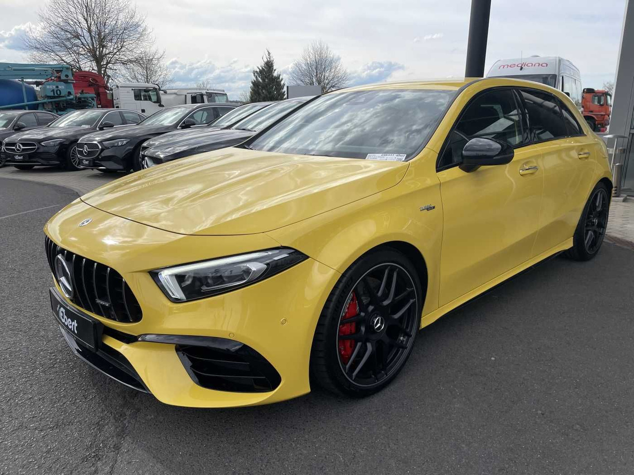 Mercedes-Benz A 45 S AMG PerfSitz+Night+PAGA+RIDE +19' - Sedans: foto 2 Mercedes-Benz A 45 S AMG PerfSitz+Night+PAGA+RIDE +19' - Sedans: foto 2