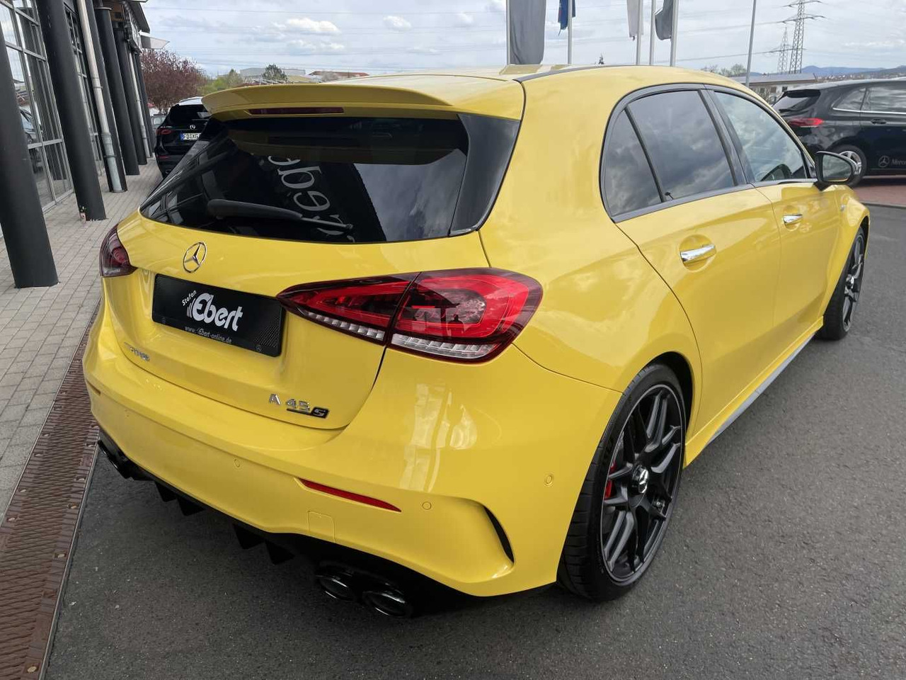 Mercedes-Benz A 45 S AMG PerfSitz+Night+PAGA+RIDE +19' - Sedans: foto 4 Mercedes-Benz A 45 S AMG PerfSitz+Night+PAGA+RIDE +19' - Sedans: foto 4