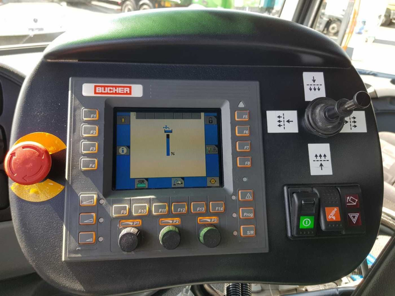 Ielu tīrīšanas mašīna Mercedes-Benz Actros 2032 A 4x4 Bucher STKF 9500 Airport: foto 12