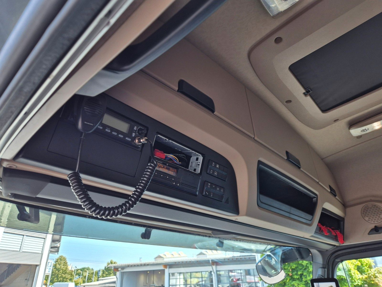 Kravas auto ar manipulatoru Mercedes-Benz Arocs 1853 LS 4x4 HAD Palfinger Q170Z96+Doll H3L: foto 20