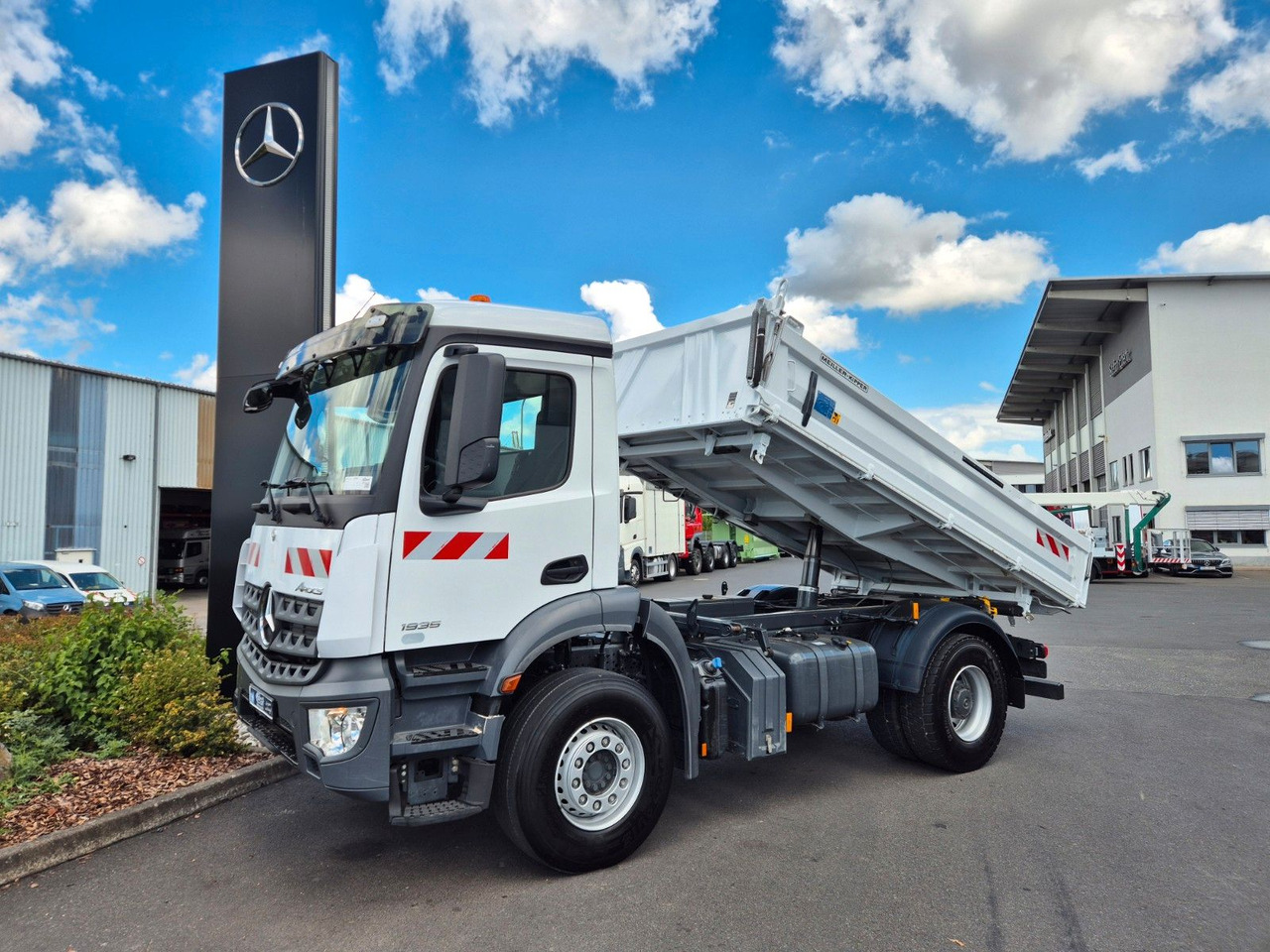 Mercedes-Benz Arocs 1935 K 4x2 Meiller AHK Navi PPC Klima - Kravas automašīna pašizgāzējs: foto 5 Mercedes-Benz Arocs 1935 K 4x2 Meiller AHK Navi PPC Klima - Kravas automašīna pašizgāzējs: foto 5