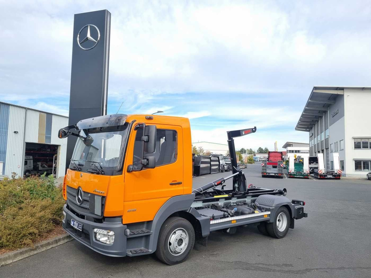 Mercedes-Benz Atego 818 K 4x2 HIAB XR5S3650 AHK Klima - Pacēlājs ar āķi: foto 1 Mercedes-Benz Atego 818 K 4x2 HIAB XR5S3650 AHK Klima - Pacēlājs ar āķi: foto 1