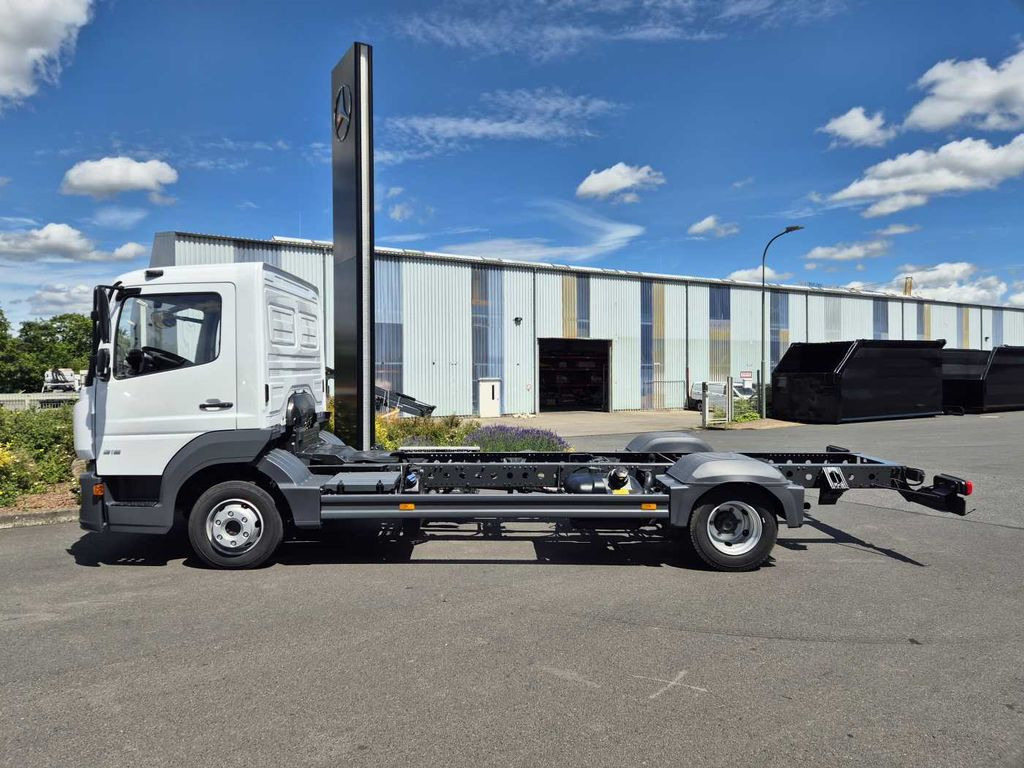 Mercedes-Benz Atego 818 L Fahrgestell, 6 Stück vorhanden - Šasija kravas automašīna: foto 3 Mercedes-Benz Atego 818 L Fahrgestell, 6 Stück vorhanden - Šasija kravas automašīna: foto 3