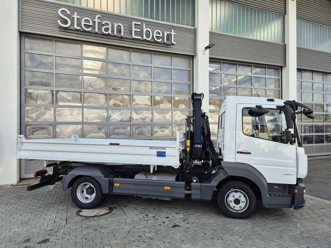 Mercedes-Benz Atego 823 KK Kipper+Kran+Funk+Greifersteuerung - Komercauto pašizgāzējs: foto 5 Mercedes-Benz Atego 823 KK Kipper+Kran+Funk+Greifersteuerung - Komercauto pašizgāzējs: foto 5