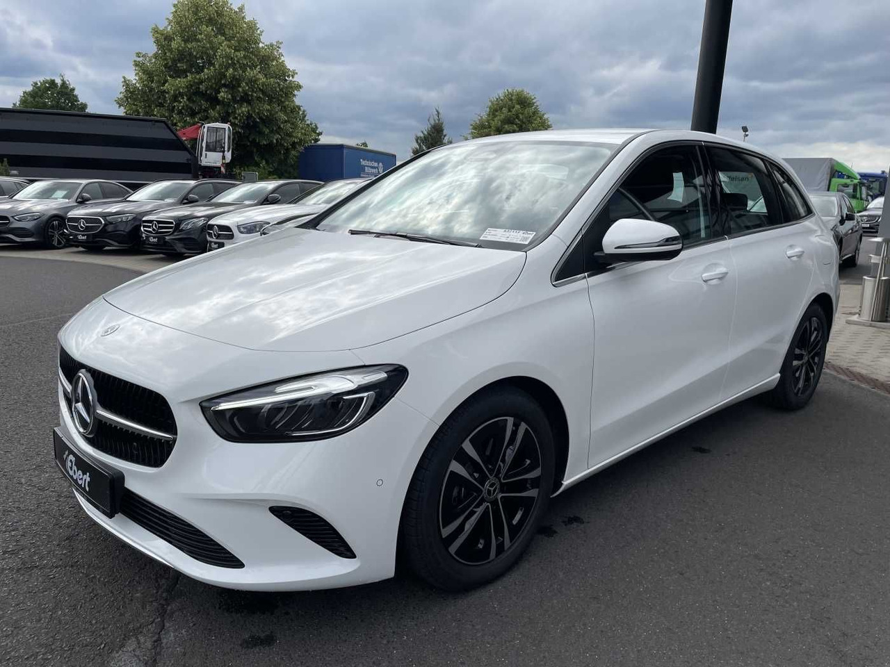 Mercedes-Benz B 180 7G Progressive R-Kamera+LED+ Winterpaket+C - Vieglā automašīna: foto 2 Mercedes-Benz B 180 7G Progressive R-Kamera+LED+ Winterpaket+C - Vieglā automašīna: foto 2