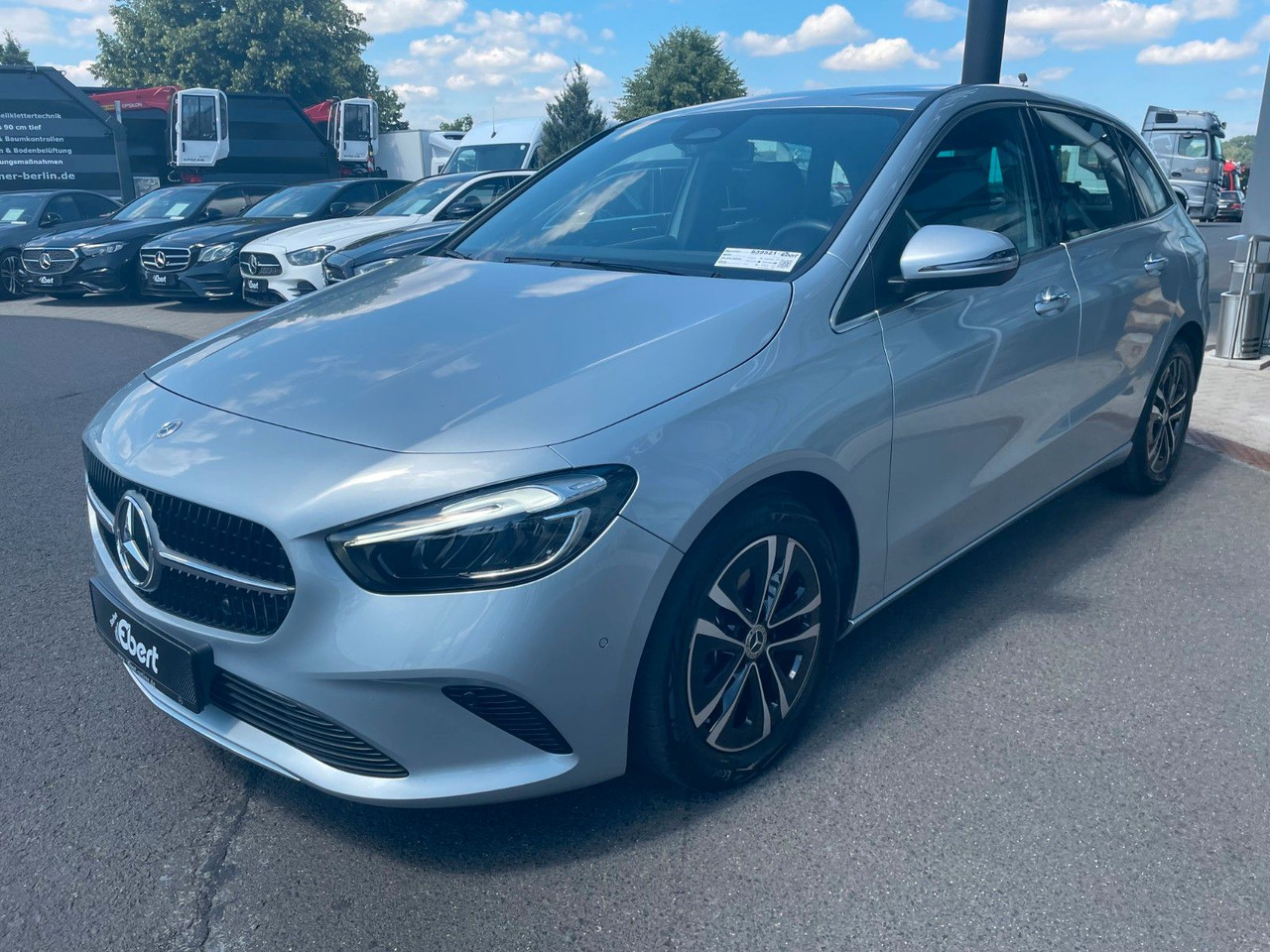 Mercedes-Benz B 200 Progressive R-Kamera+Carplay+Ambiente+Keyl - Universālis: foto 2 Mercedes-Benz B 200 Progressive R-Kamera+Carplay+Ambiente+Keyl - Universālis: foto 2
