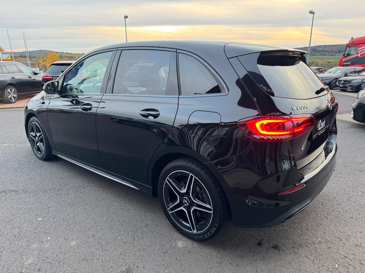 Mercedes-Benz B 250e Edition2020+AMG+Ambiente+Night+LED - Sedans: foto 3 Mercedes-Benz B 250e Edition2020+AMG+Ambiente+Night+LED - Sedans: foto 3