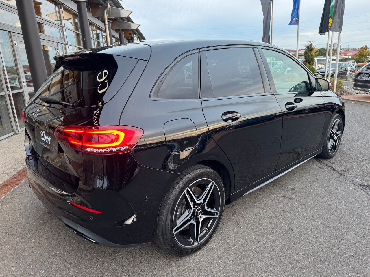 Mercedes-Benz B 250e Edition2020+AMG+Ambiente+Night+LED - Sedans: foto 4 Mercedes-Benz B 250e Edition2020+AMG+Ambiente+Night+LED - Sedans: foto 4
