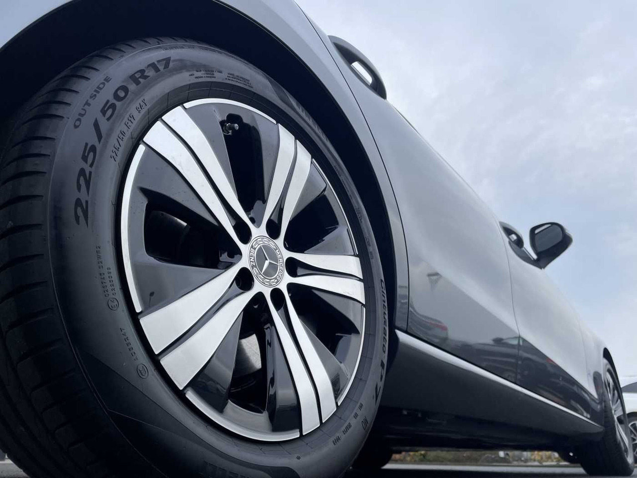 Mercedes-Benz C 180 T 9G AVANTGARDE+R-Kamera +PANO+SHZ+SPIEGEL - Vieglā automašīna: foto 5 Mercedes-Benz C 180 T 9G AVANTGARDE+R-Kamera +PANO+SHZ+SPIEGEL - Vieglā automašīna: foto 5