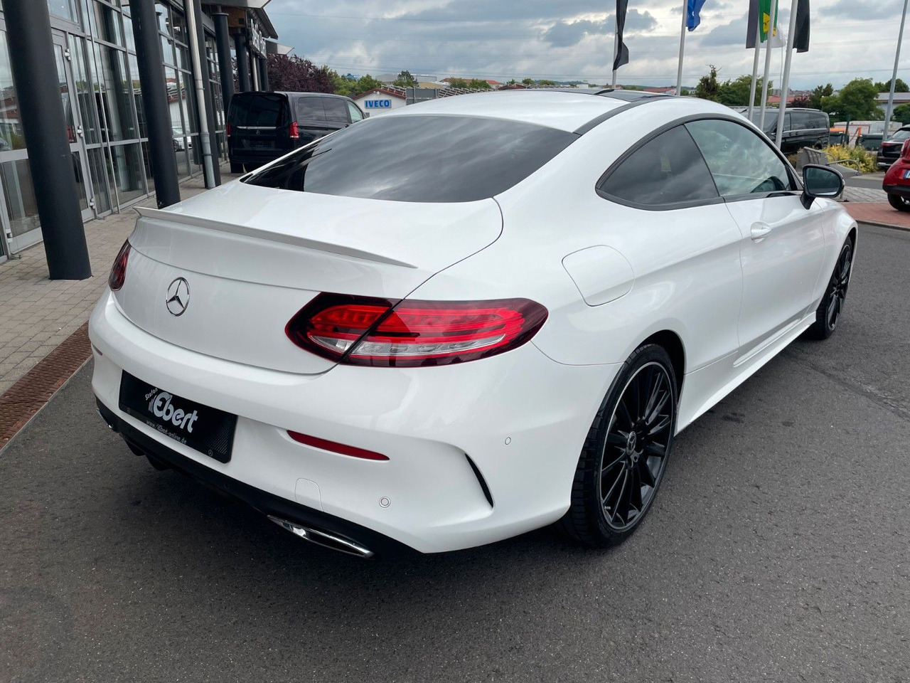 Mercedes-Benz C 220 d Coupe AMG+Pano+R-Kamera+Night+Carplay - Vieglā automašīna: foto 4 Mercedes-Benz C 220 d Coupe AMG+Pano+R-Kamera+Night+Carplay - Vieglā automašīna: foto 4