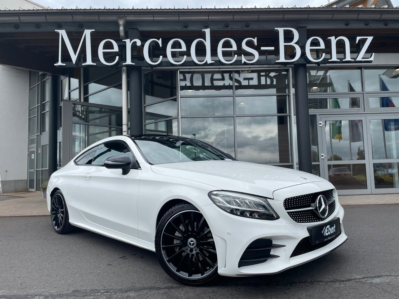 Mercedes-Benz C 220 d Coupe AMG+Pano+R-Kamera+Night+Carplay - Vieglā automašīna: foto 1 Mercedes-Benz C 220 d Coupe AMG+Pano+R-Kamera+Night+Carplay - Vieglā automašīna: foto 1