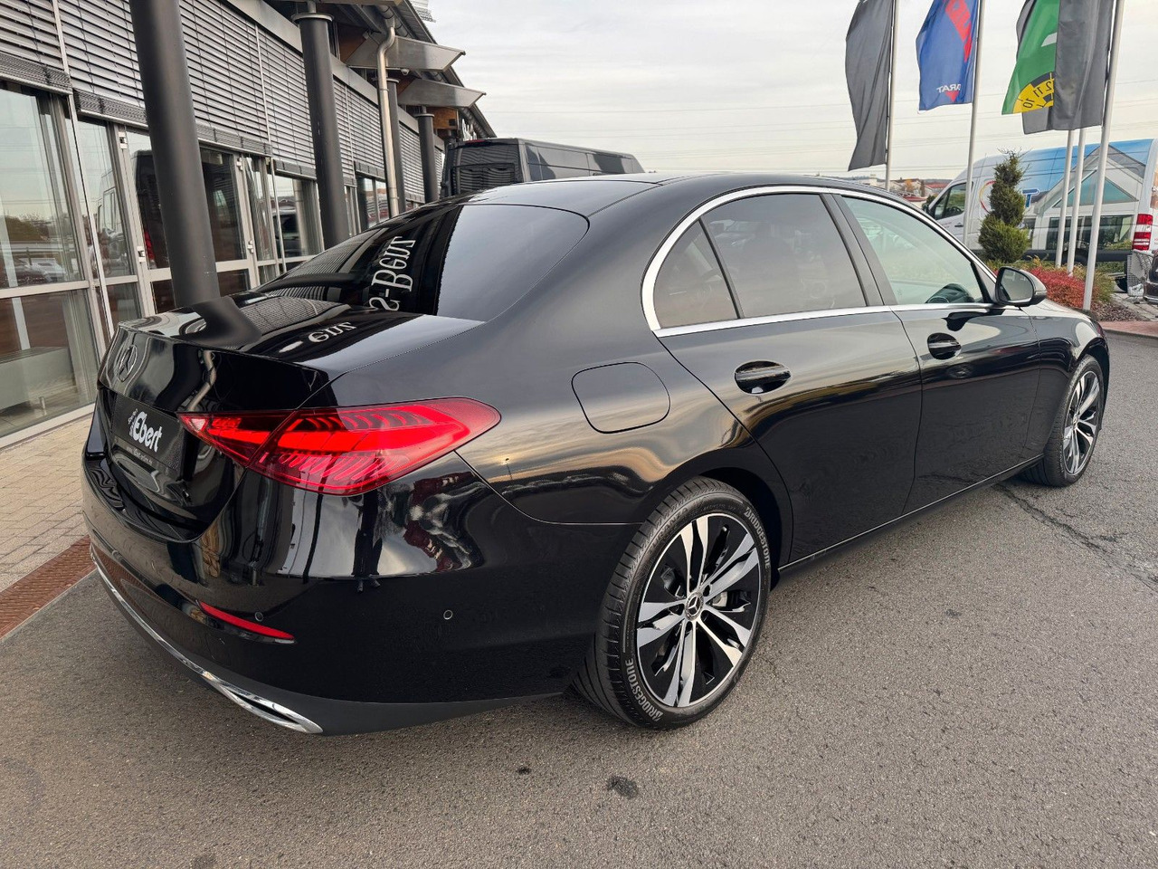 Mercedes-Benz C 220d Avantgarde+Pano+HUD+RFK+TotW+AmbiPrem - Sedans: foto 5 Mercedes-Benz C 220d Avantgarde+Pano+HUD+RFK+TotW+AmbiPrem - Sedans: foto 5