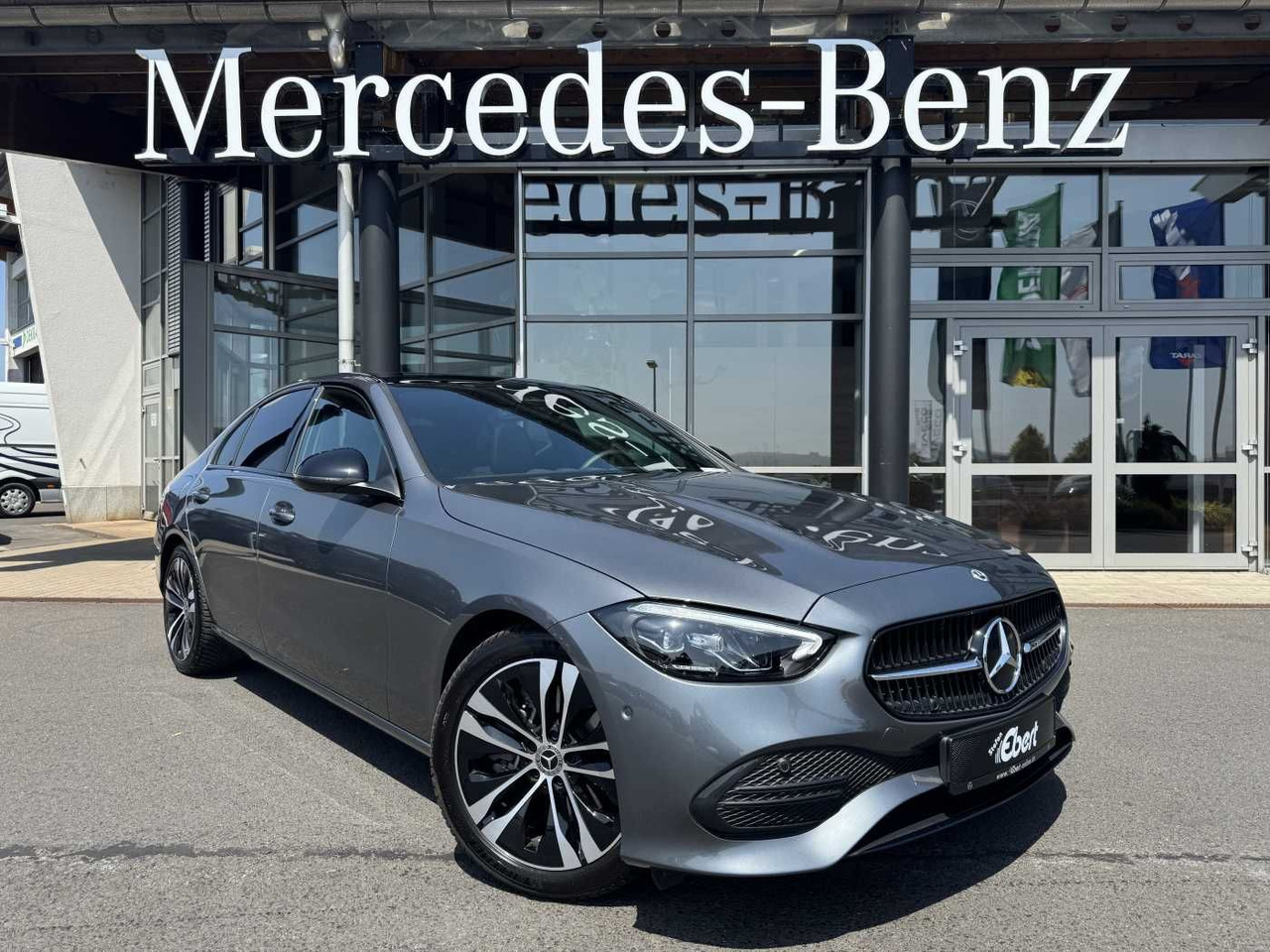 Mercedes-Benz C 300 4M Avantgarde+Pano+Bumester+AHK+RFK+ Night - Sedans: foto 1 Mercedes-Benz C 300 4M Avantgarde+Pano+Bumester+AHK+RFK+ Night - Sedans: foto 1