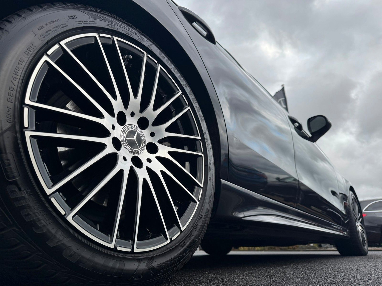 Mercedes-Benz C 300d AMG+AHK+RFK+Ambiente+Night+SportfahrW - Sedans: foto 5 Mercedes-Benz C 300d AMG+AHK+RFK+Ambiente+Night+SportfahrW - Sedans: foto 5