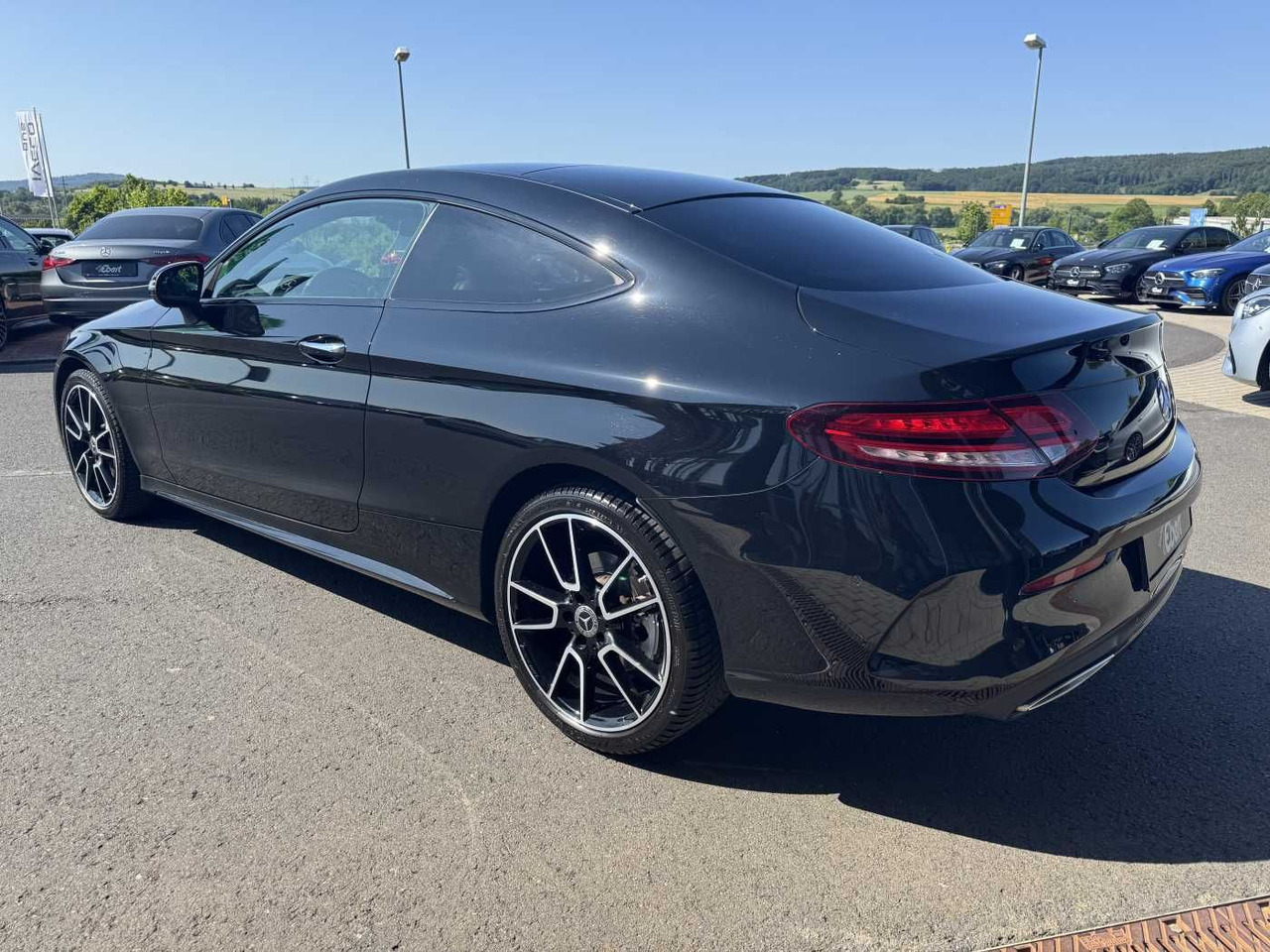 Mercedes-Benz C 400 4M AMG Coupe Pano+Burm+Distr+Memory+360 - Vieglā automašīna: foto 3 Mercedes-Benz C 400 4M AMG Coupe Pano+Burm+Distr+Memory+360 - Vieglā automašīna: foto 3