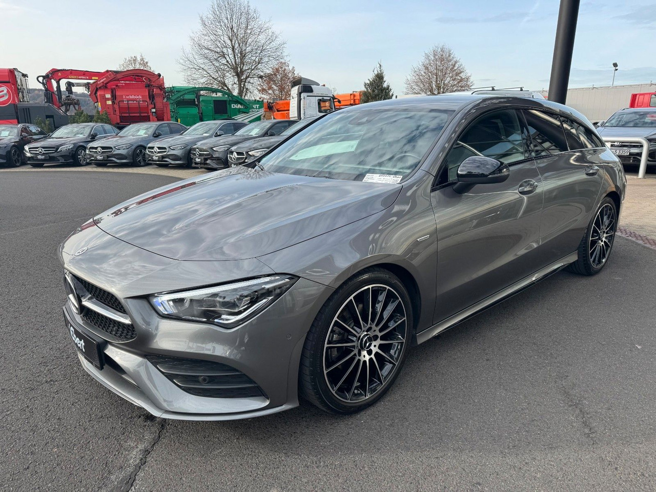 Mercedes-Benz CLA 200d SB Edition+AMG+AHK+MultiBeam+Ambiente - Universālis: foto 2 Mercedes-Benz CLA 200d SB Edition+AMG+AHK+MultiBeam+Ambiente - Universālis: foto 2