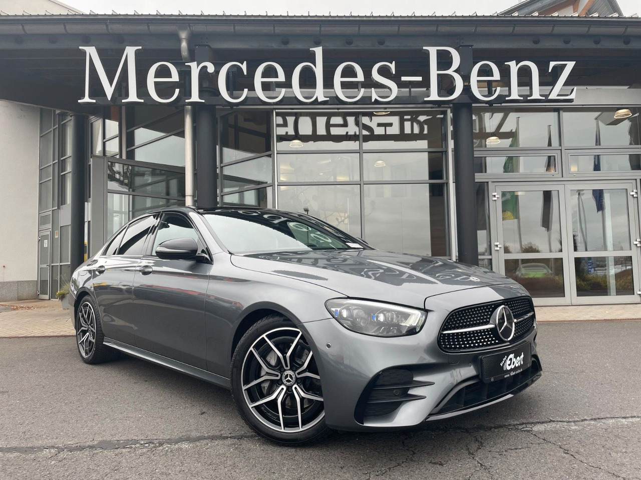 Mercedes-Benz E 220 d AMG+MBeam+Pano+Distr+R-Kamera - Sedans: foto 1 Mercedes-Benz E 220 d AMG+MBeam+Pano+Distr+R-Kamera - Sedans: foto 1