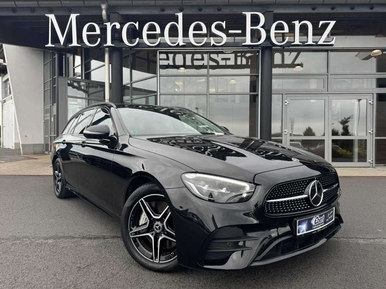 Mercedes-Benz E 300de T AMG+Pano+DistrPlus+Night +AHK+360+Ambi - Vieglā automašīna: foto 1 Mercedes-Benz E 300de T AMG+Pano+DistrPlus+Night +AHK+360+Ambi - Vieglā automašīna: foto 1