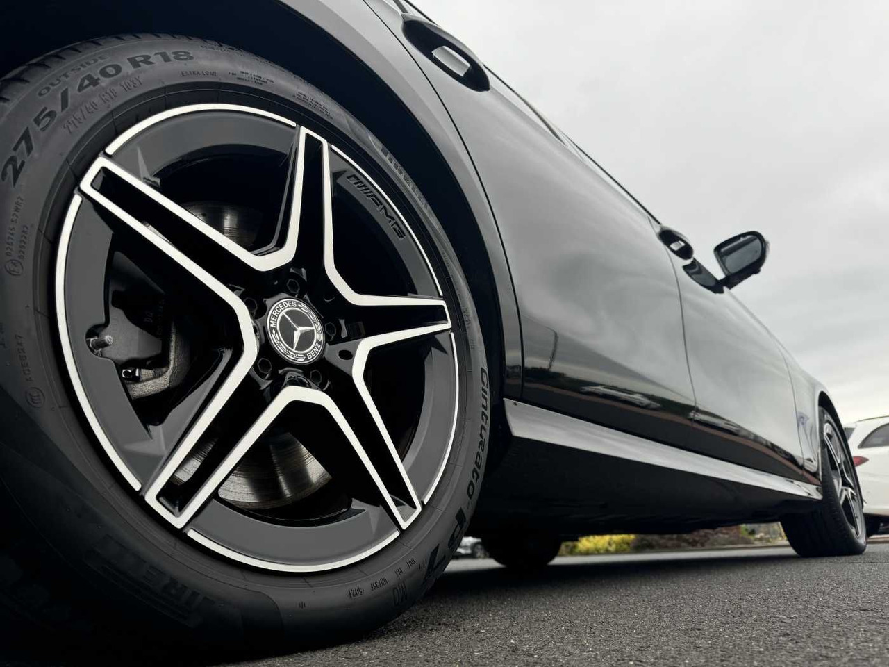 Mercedes-Benz E 300de T AMG+Pano+DistrPlus+Night +AHK+360+Ambi - Vieglā automašīna: foto 5 Mercedes-Benz E 300de T AMG+Pano+DistrPlus+Night +AHK+360+Ambi - Vieglā automašīna: foto 5