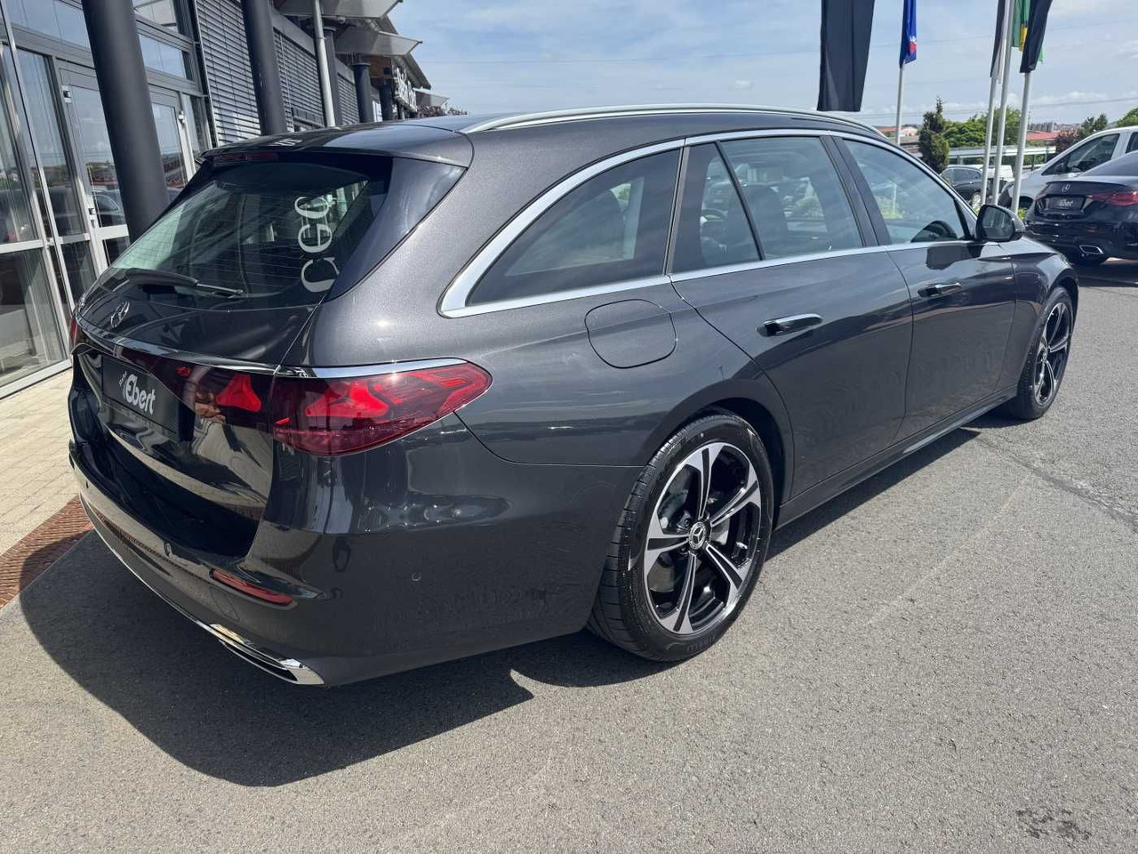 Mercedes-Benz E 300de T AVANTGARDE+AHK+Burm4D+Distr+Memory+360 - Universālis: foto 4 Mercedes-Benz E 300de T AVANTGARDE+AHK+Burm4D+Distr+Memory+360 - Universālis: foto 4