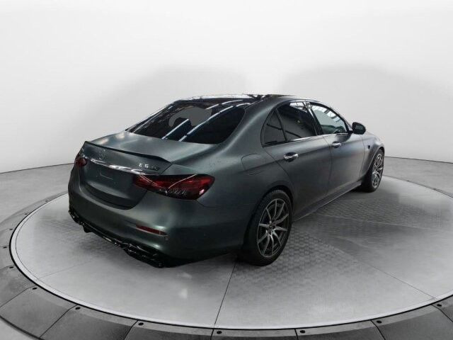 Mercedes-Benz E 63 AMG S Pano+Burm+AirM+HUD+Multibeam+HUD+360 - Sedans: foto 2 Mercedes-Benz E 63 AMG S Pano+Burm+AirM+HUD+Multibeam+HUD+360 - Sedans: foto 2