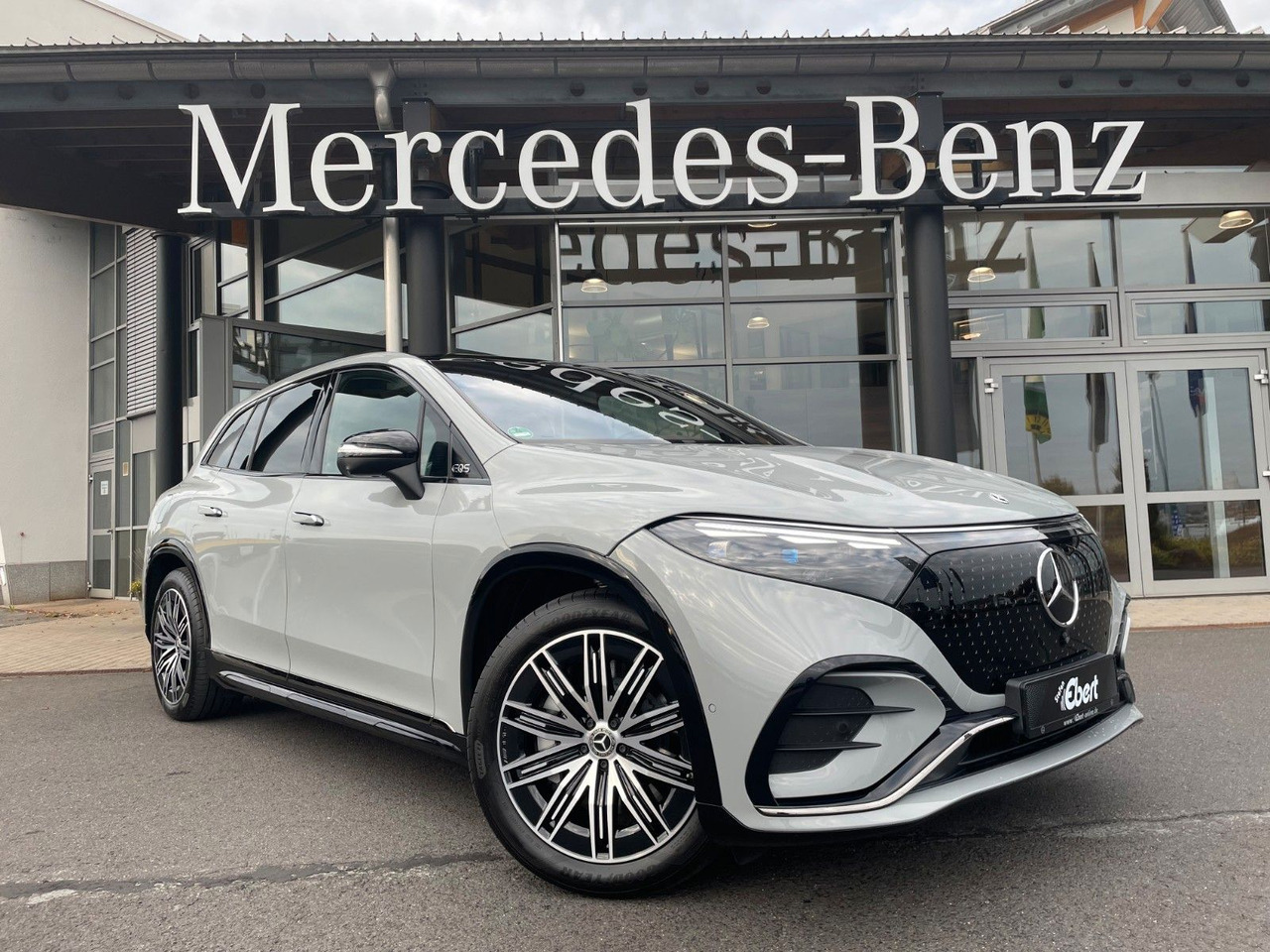 Mercedes-Benz EQS SUV 580 AMG DigL+AIR+HUD+Hyper+Burm+Pano - SUV: foto 1 Mercedes-Benz EQS SUV 580 AMG DigL+AIR+HUD+Hyper+Burm+Pano - SUV: foto 1