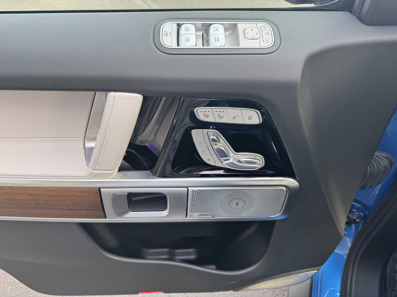 Jaunā SUV Mercedes-Benz G 500 PROFESSIONAL+DACH+BURM3D+AHK +StHz+360°+Sp: foto 9 Jaunā SUV Mercedes-Benz G 500 PROFESSIONAL+DACH+BURM3D+AHK +StHz+360°+Sp: foto 9