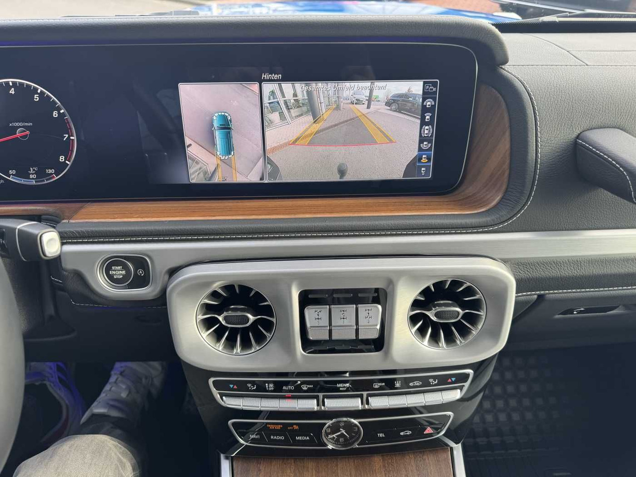 Jaunā SUV Mercedes-Benz G 500 PROFESSIONAL+DACH+BURM3D+AHK +StHz+360°+Sp: foto 15 Jaunā SUV Mercedes-Benz G 500 PROFESSIONAL+DACH+BURM3D+AHK +StHz+360°+Sp: foto 15