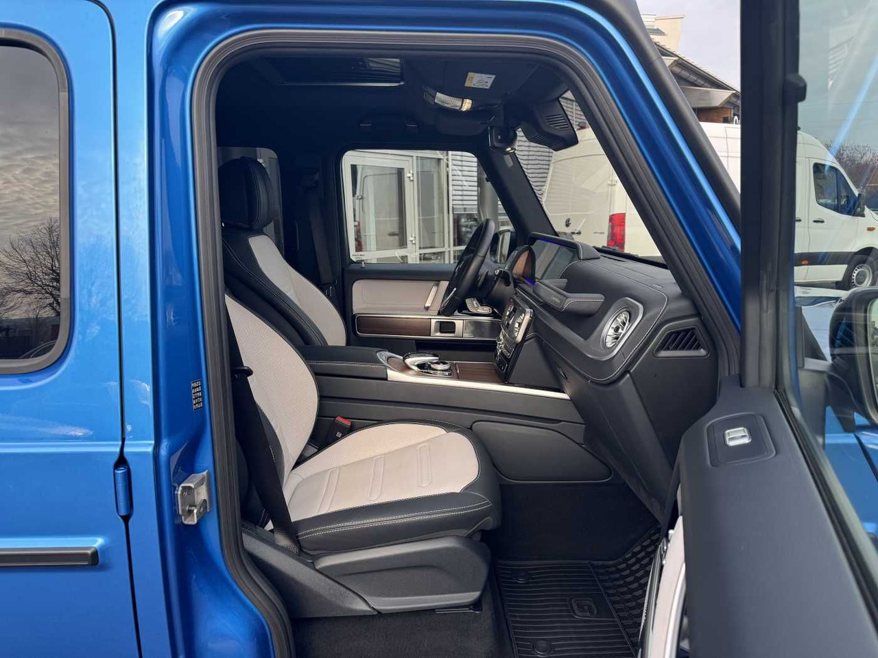 Jaunā SUV Mercedes-Benz G 500 PROFESSIONAL+DACH+BURM3D+AHK +StHz+360°+Sp: foto 6 Jaunā SUV Mercedes-Benz G 500 PROFESSIONAL+DACH+BURM3D+AHK +StHz+360°+Sp: foto 6