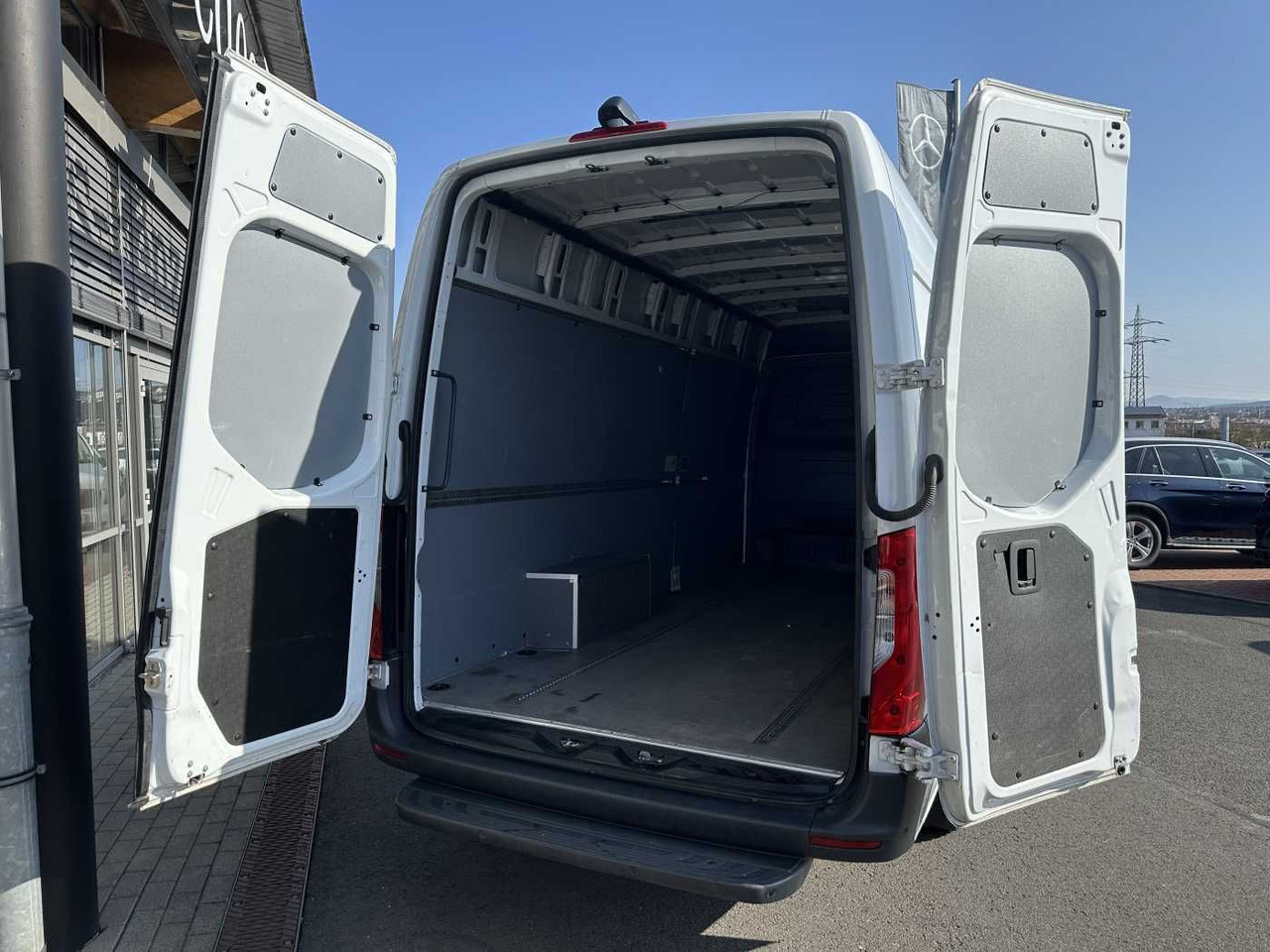 Mercedes-Benz Sprinter 315 CDI 4325 Klima Schwing 360 MBUX SHZ - Kravas mikroautobuss: foto 5 Mercedes-Benz Sprinter 315 CDI 4325 Klima Schwing 360 MBUX SHZ - Kravas mikroautobuss: foto 5