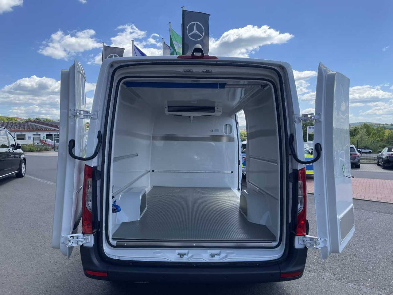 Mercedes-Benz Sprinter 315 CDI Frischdienst Fahr-/Standkühlung - Komercauto refrižerators: foto 5 Mercedes-Benz Sprinter 315 CDI Frischdienst Fahr-/Standkühlung - Komercauto refrižerators: foto 5