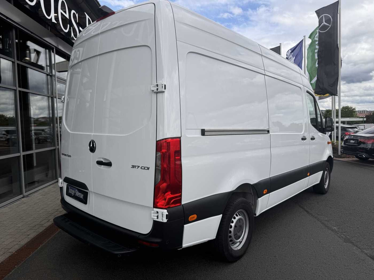 Mercedes-Benz Sprinter 317 CDI 3665 Klima 360 Schwing MBUX SHZ - Kravas mikroautobuss: foto 4 Mercedes-Benz Sprinter 317 CDI 3665 Klima 360 Schwing MBUX SHZ - Kravas mikroautobuss: foto 4