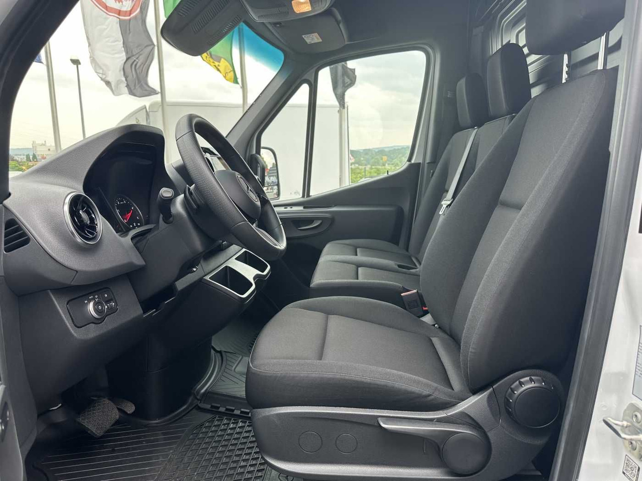 Kravas mikroautobuss Mercedes-Benz Sprinter 317 CDI 4325 9G AHK Klima Kamera MBUX: foto 10