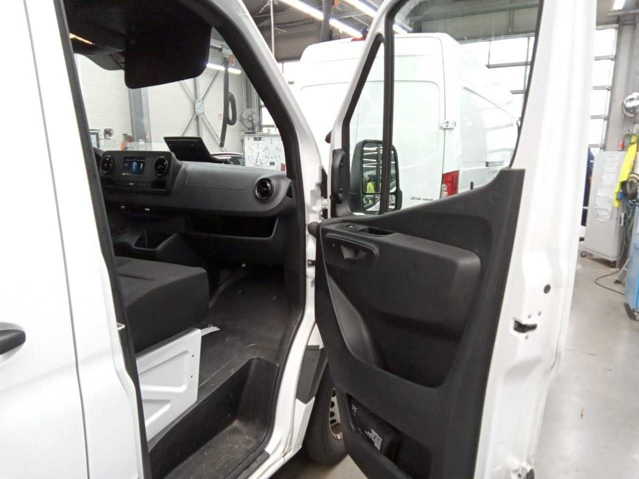 Mercedes-Benz Sprinter 317 CDI 4325 Klima 360 Schwing MBUX SHZ - Kravas mikroautobuss: foto 4 Mercedes-Benz Sprinter 317 CDI 4325 Klima 360 Schwing MBUX SHZ - Kravas mikroautobuss: foto 4