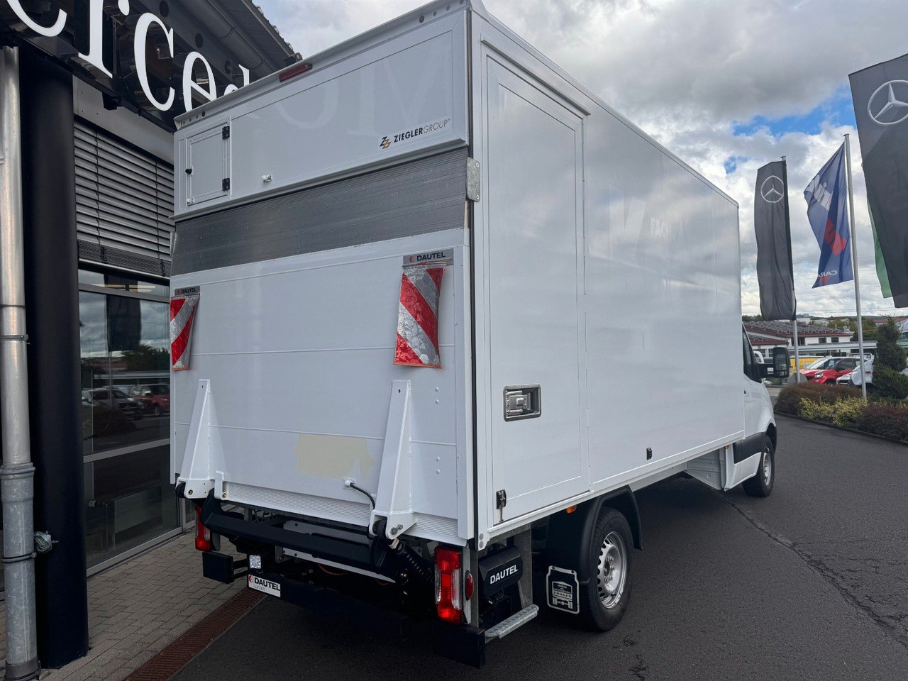 Mercedes-Benz Sprinter 317 CDI 4325 Koffer LBW Klima Kamera - Furgons ar slēgtā virsbūve: foto 4 Mercedes-Benz Sprinter 317 CDI 4325 Koffer LBW Klima Kamera - Furgons ar slēgtā virsbūve: foto 4