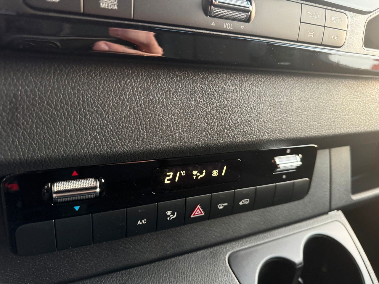 Kravas mikroautobuss Mercedes-Benz Sprinter 319 CDI 4325 Klima Kamera AHK LED: foto 13